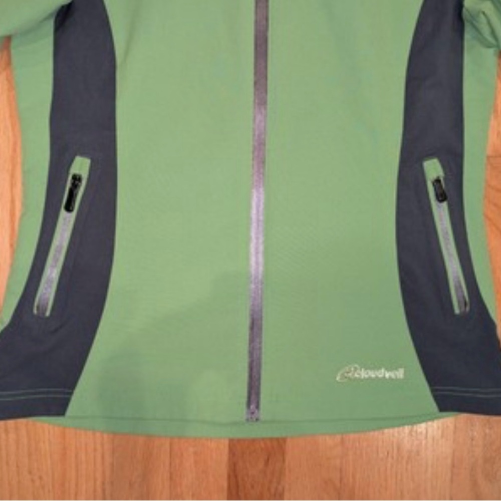 CloudVeil Women's Green and Gray Jacket w/ Hood